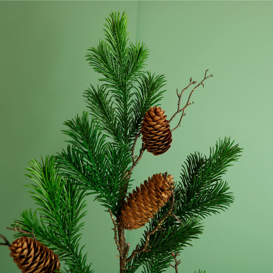 Premium Cone, Spruce & Twig Spray