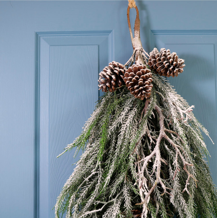 Winterwood Pinecone Trail Teardrop Swag