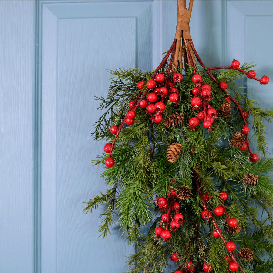 Xmas Wildgrove Pine & Berry Teardrop Swag
