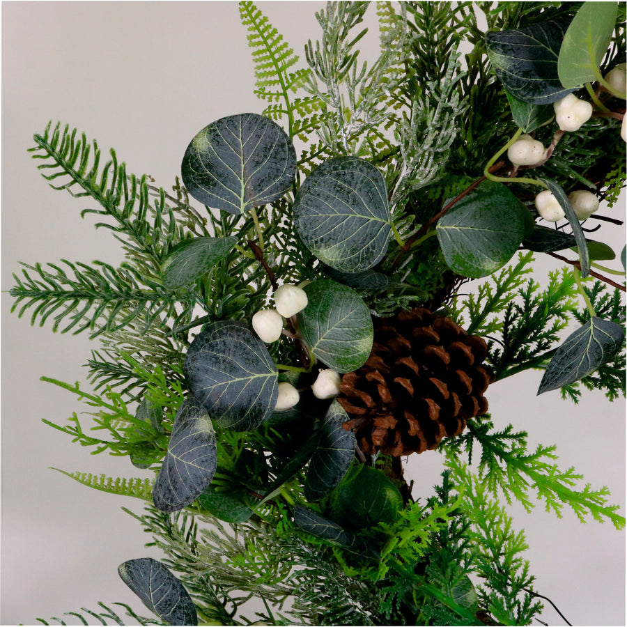 Winter Premium Wreath No:04 65cm