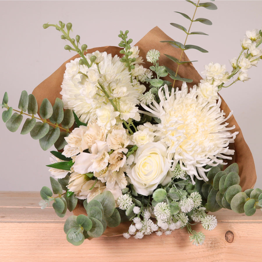 Premium English Garden Bouquet ( Mixed Box/2 Colours)