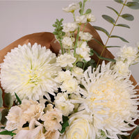 Premium English Garden Bouquet ( Mixed Box/2 Colours)