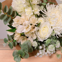 Premium English Garden Bouquet ( Mixed Box/2 Colours)