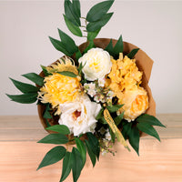 Secret Garden Open Top Bouquet (Mixed Box/3 Colours)