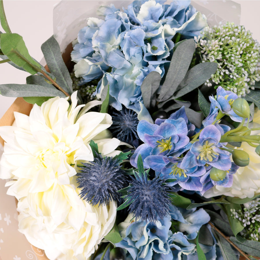 Premium Wild Romance Bouquet (Mixed Box/3 Colours)