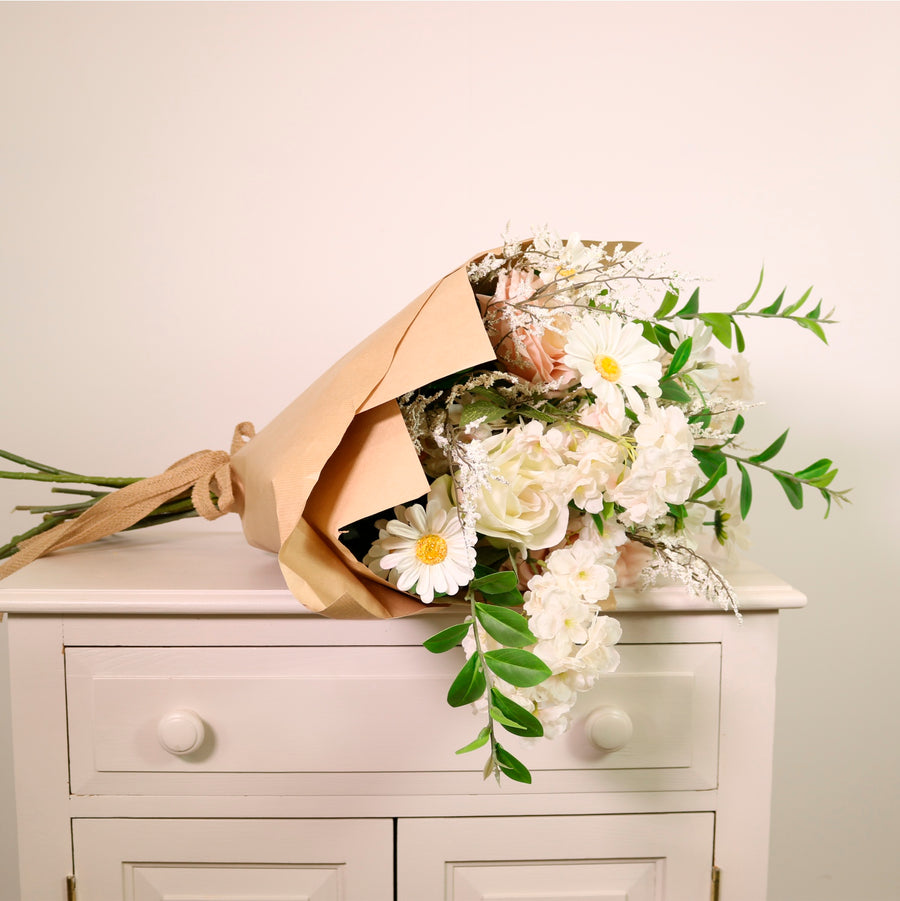 Luxury Rosy Whisper Bouquet