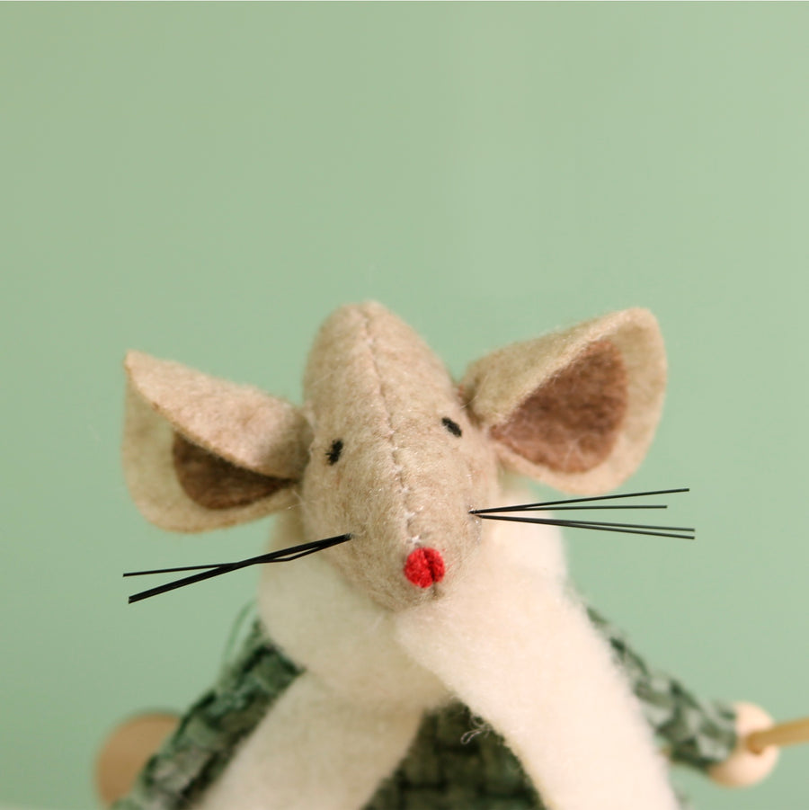 Festive Pip Squeak The Skiing Mouse