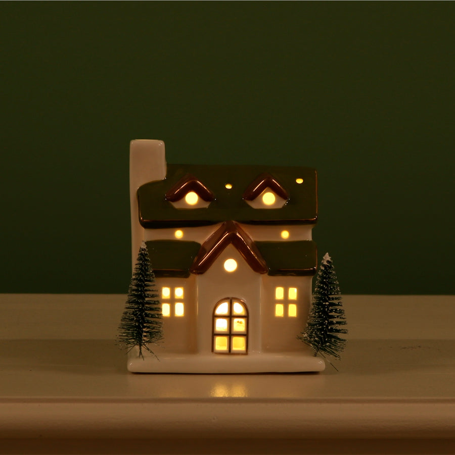 Ceramic Twinkle Light Up Cottage