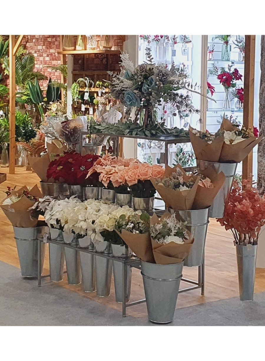 Metal Flower Stand (16 Buckets)
