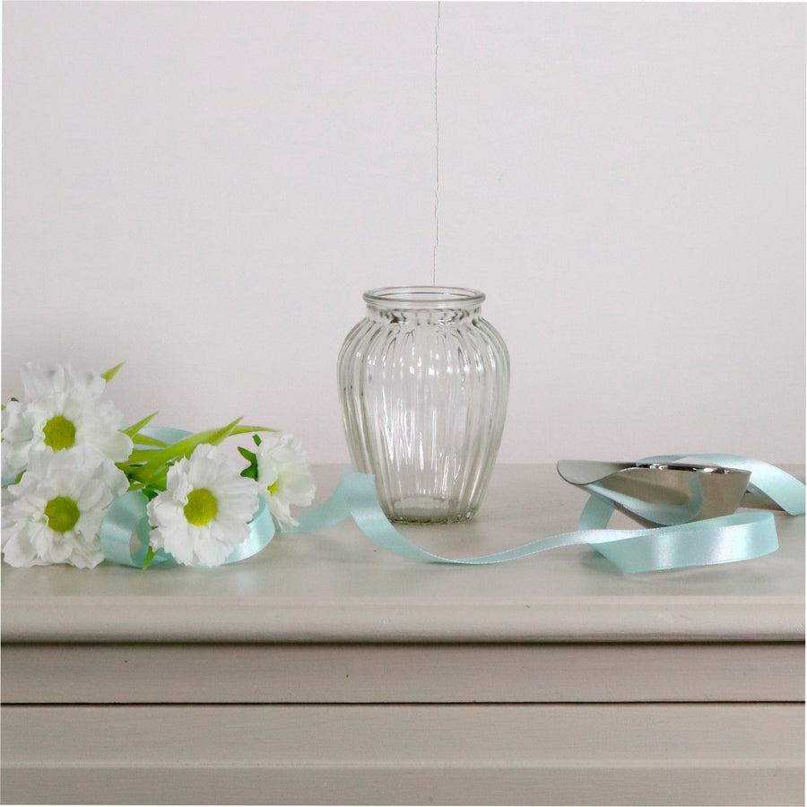 Round Ribbed Vase (11cm)